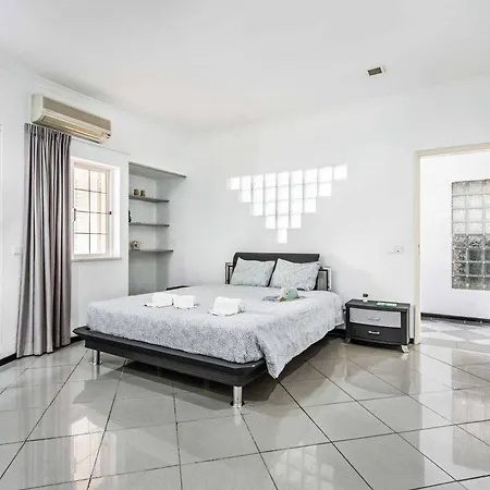 Mogan Αλμπουφέιρα